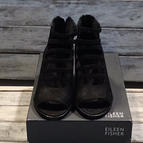 Women’s Eileen Fisher ankle bootie